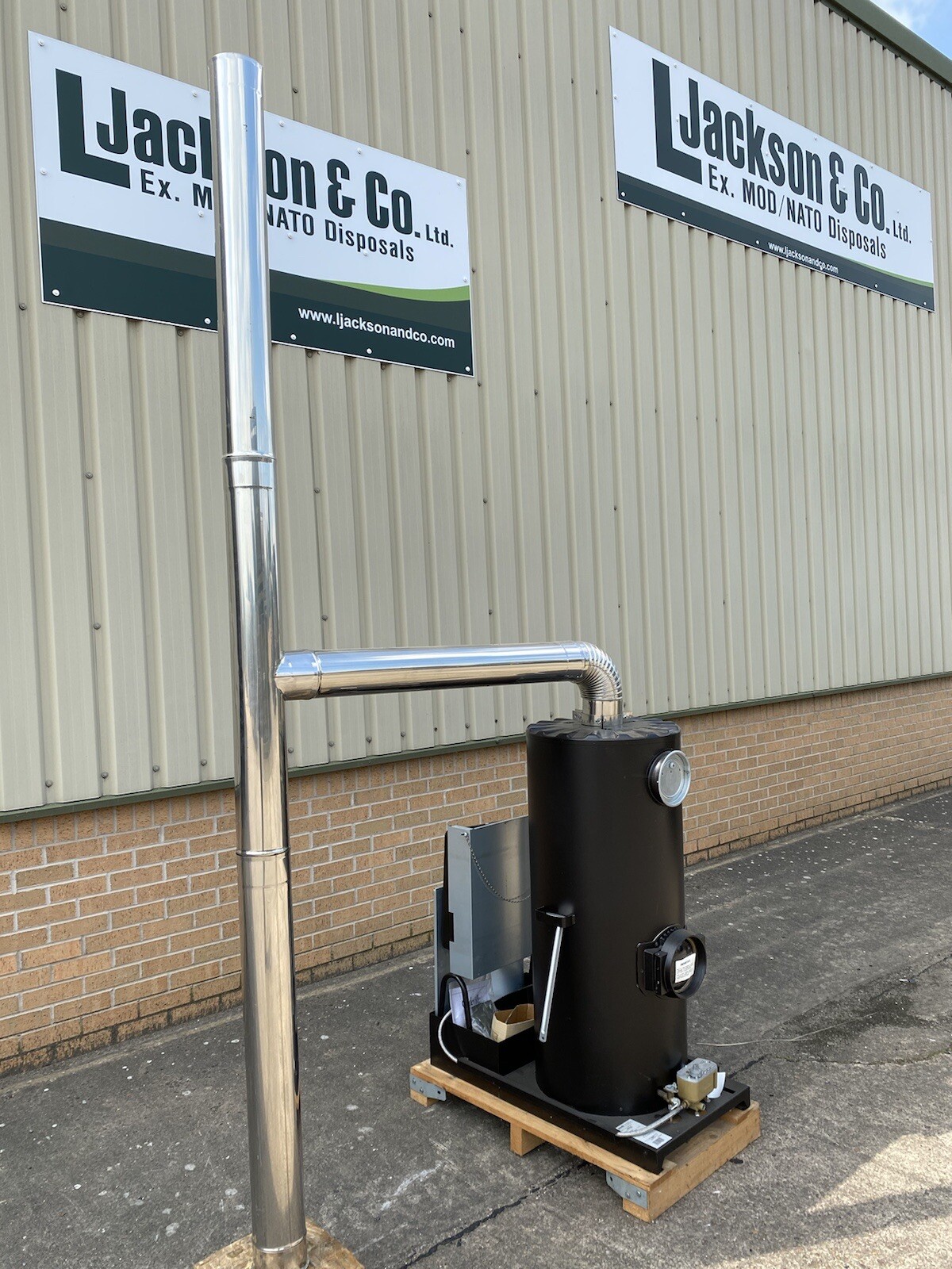 Deville Multi Fuel Heater Cabin