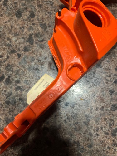 Nos oem Husqvarna chainsaw tank handle 503 86 37-03. 353, 345,350,353,346xp - Bild 4 von 4
