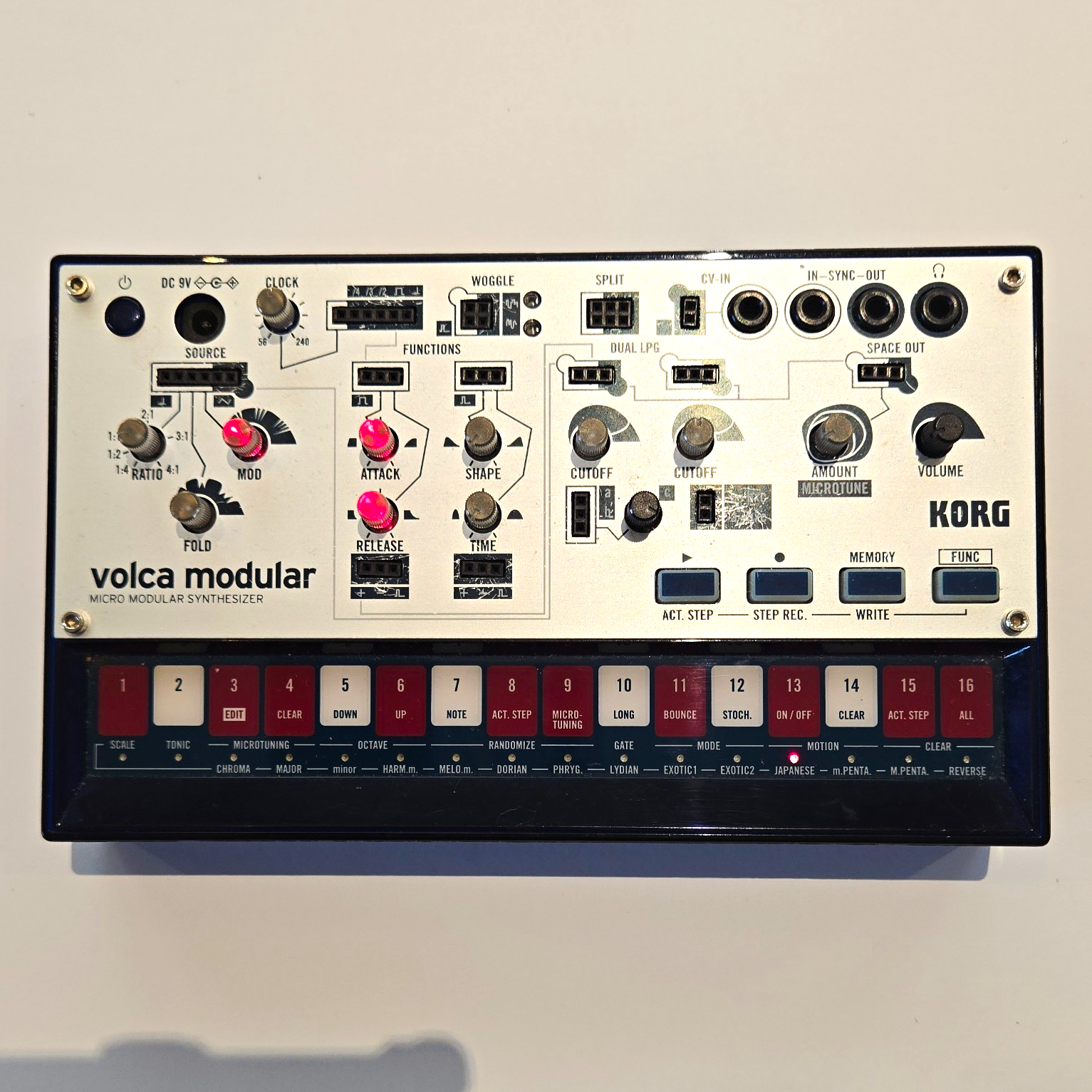 Korg Volca Modular Analog Modular Synthesizer 16-Key Sequencer Battery Powered