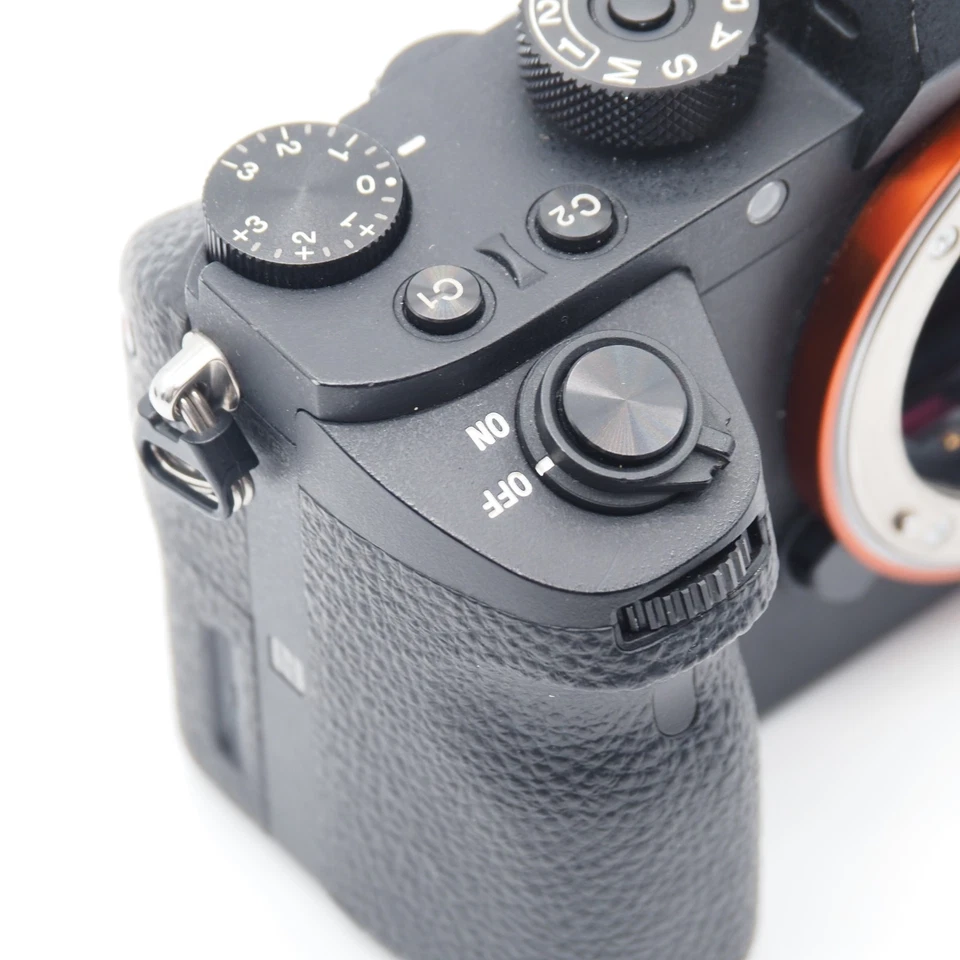 [ USED Excellent+++ ] Sony Alpha 7S II ILCE-7SM2 Body Full Frame Mirrorless - Image 2 of 4