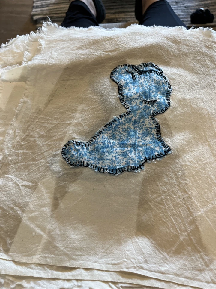 16 Fabric 12” squares Embroidered Bunny - Image 3 of 4