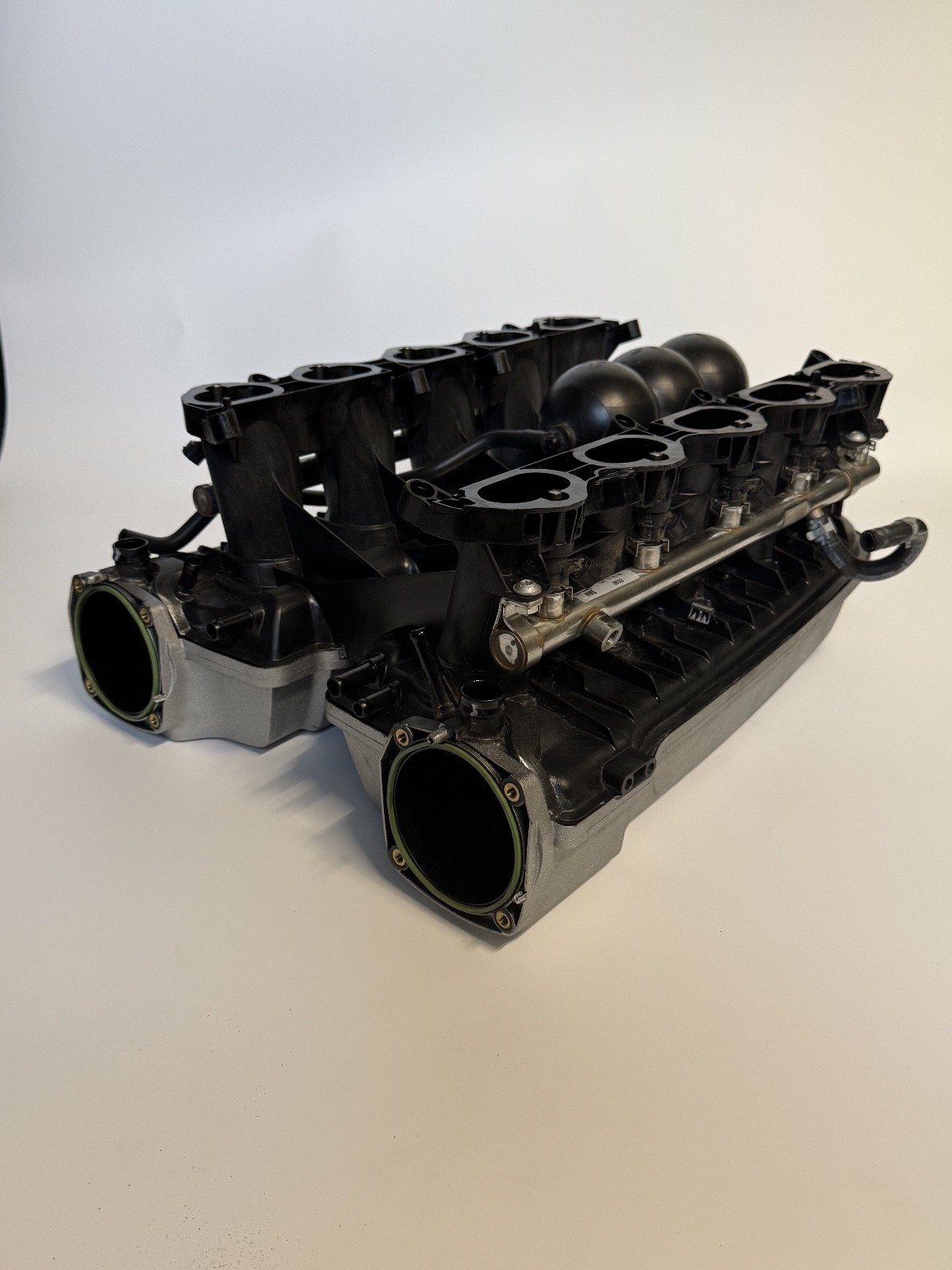 Audi R8 5.2L V10 Intake Manifold - Used OEM 2015-2023 + Fuel rails