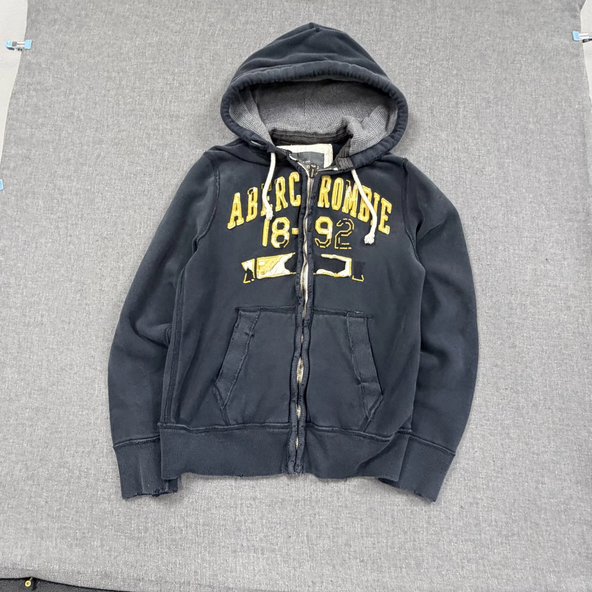 Preços baixos em Moletom Abercrombie & Fitch para homens Full Zip