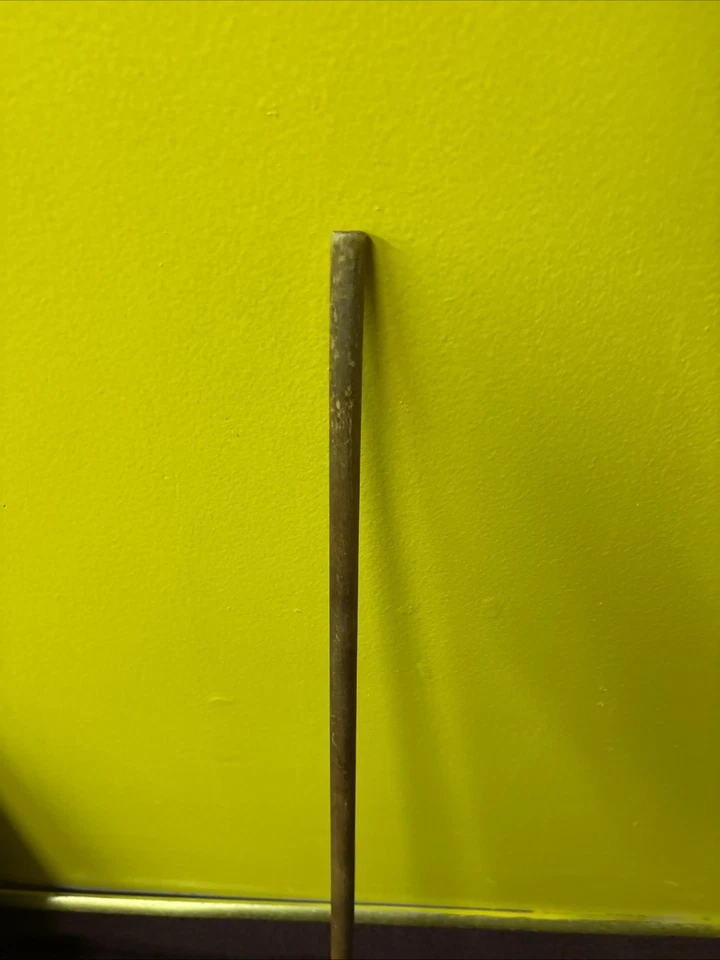 Barredora de alfombras para niños de colección alta-baja Bissell's Little Helper - amarilla rara Foto 2 de 4