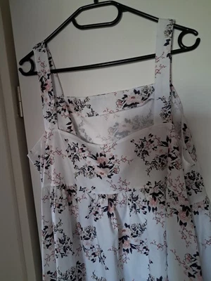 Damen Trägerkleid lang Gr. 44 weiß Blumenmuster rosa/blau eckig Knöpfe - Bild 1 von 3