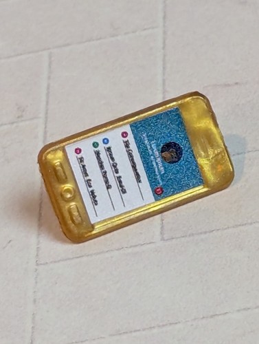 NUEVO Barbie 2020 CAMPAIGN TEAM MANAGER Muñeca Curvy DORADO TELÉFONO Accesorio DIORAMA - Imagen 5 de 5