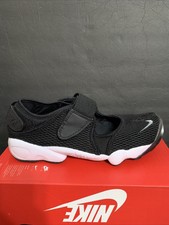 nike black zoom trainers