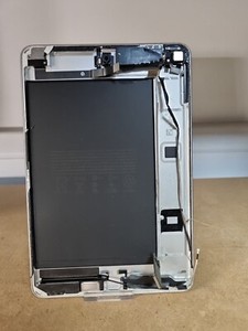 iPad Mini 5 A2133 WiFi Only Rückseite Gehäuse mit Teilen + Akku Silber Grade B