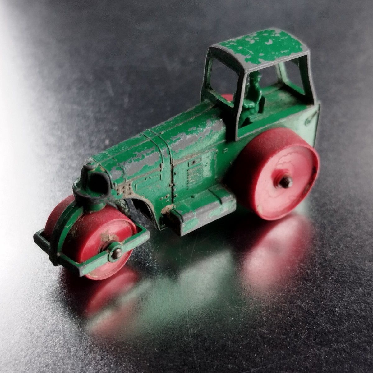 MATCHBOX Lesney No 1 -D from 1962. Avelin Barford Road