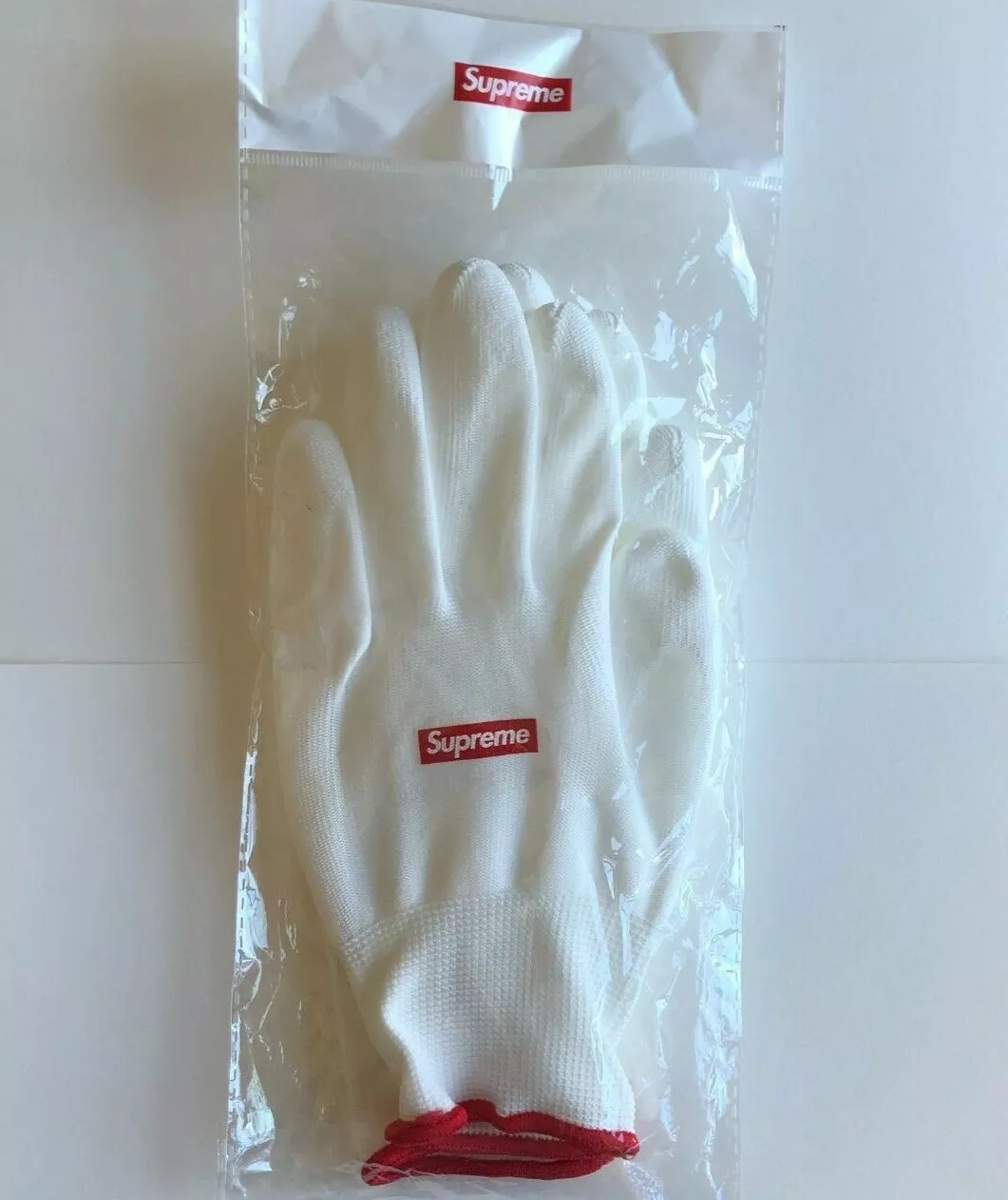 Gants caoutchoutés Supreme flambant neufs FW20