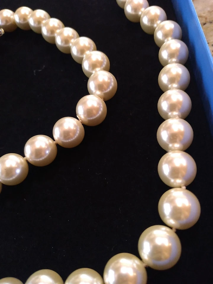 Collar de perlas de imitación con cristales Heidi Daus Foto 4 de 4