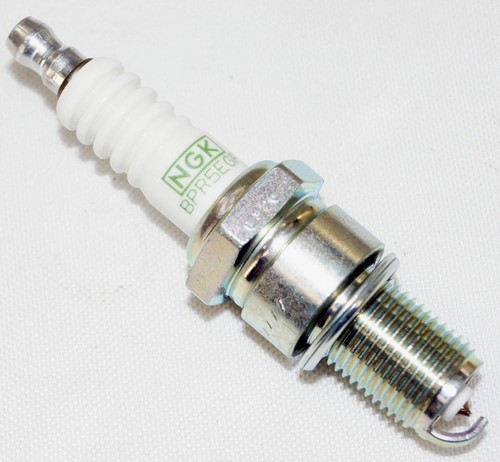 4 Pack Genuine Authentic NGK 7082 Platinum Spark Plugs G-Power BPR5EGP - Picture 7 of 9