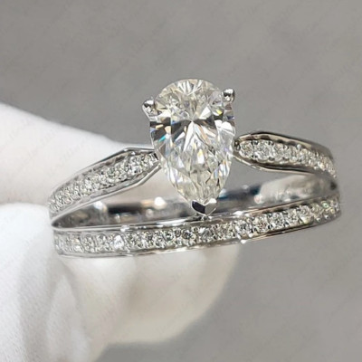 2,37 TCW Birnenschliff Moissanit Wassertropfen Verlobungsring in 14K Weißgold vergoldet