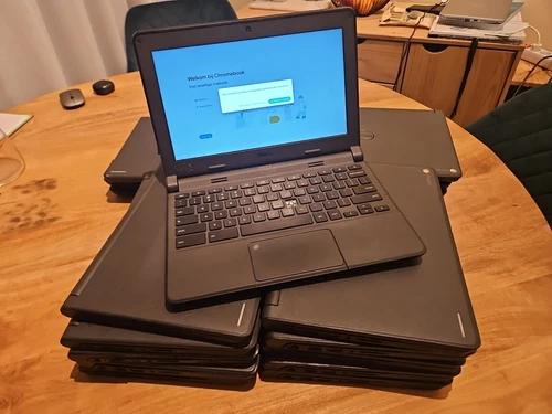Lot Of 18x Chromebook 11 P22T, Used Tested, Functional, Missing Keys, See Desc