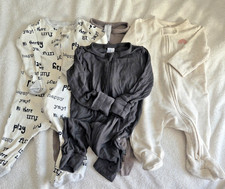 Unisex 0-3 month pajamas charcoal, beige, Footed Lightweight Adorable