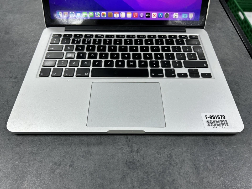 Apple MacBook Pro Retina 13" Early 2015 8GB i5-5257U CPU 2.70GHz 256GB Silver - Image 3 of 4