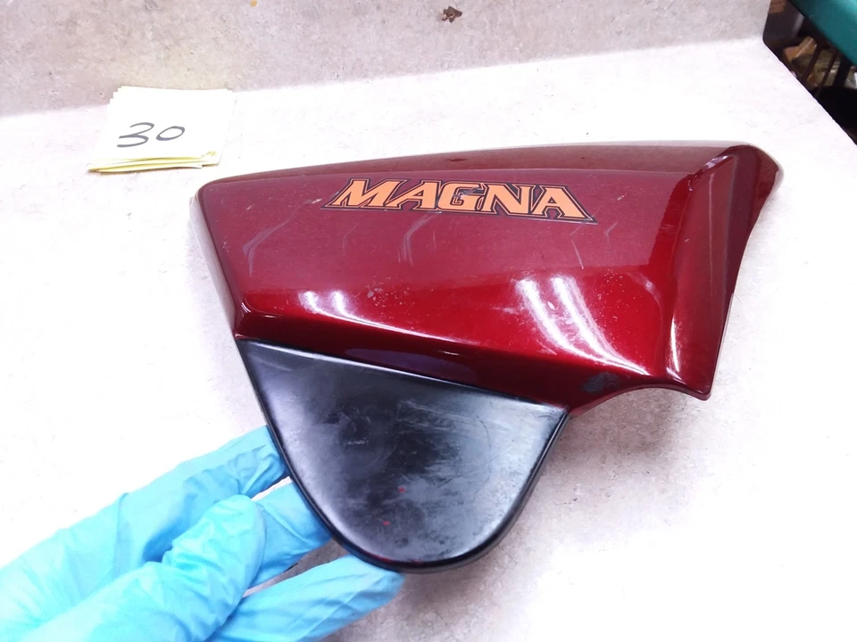 Cubierta lateral derecha vintage #30 ANX-B238 HONDA MAGNA 700 VF700 1985 1986 Foto 2 de 4