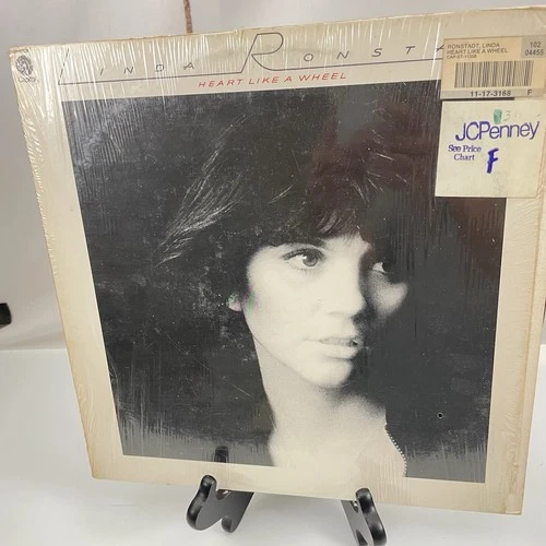 Linda Ronstadt - Heart Like A Wheel - 1974 Capitol ST-11358 Rock Vinyl LP Record