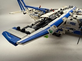 Lego 42025 Technic Cargo Plane &bull; Complete  With Manual Book
