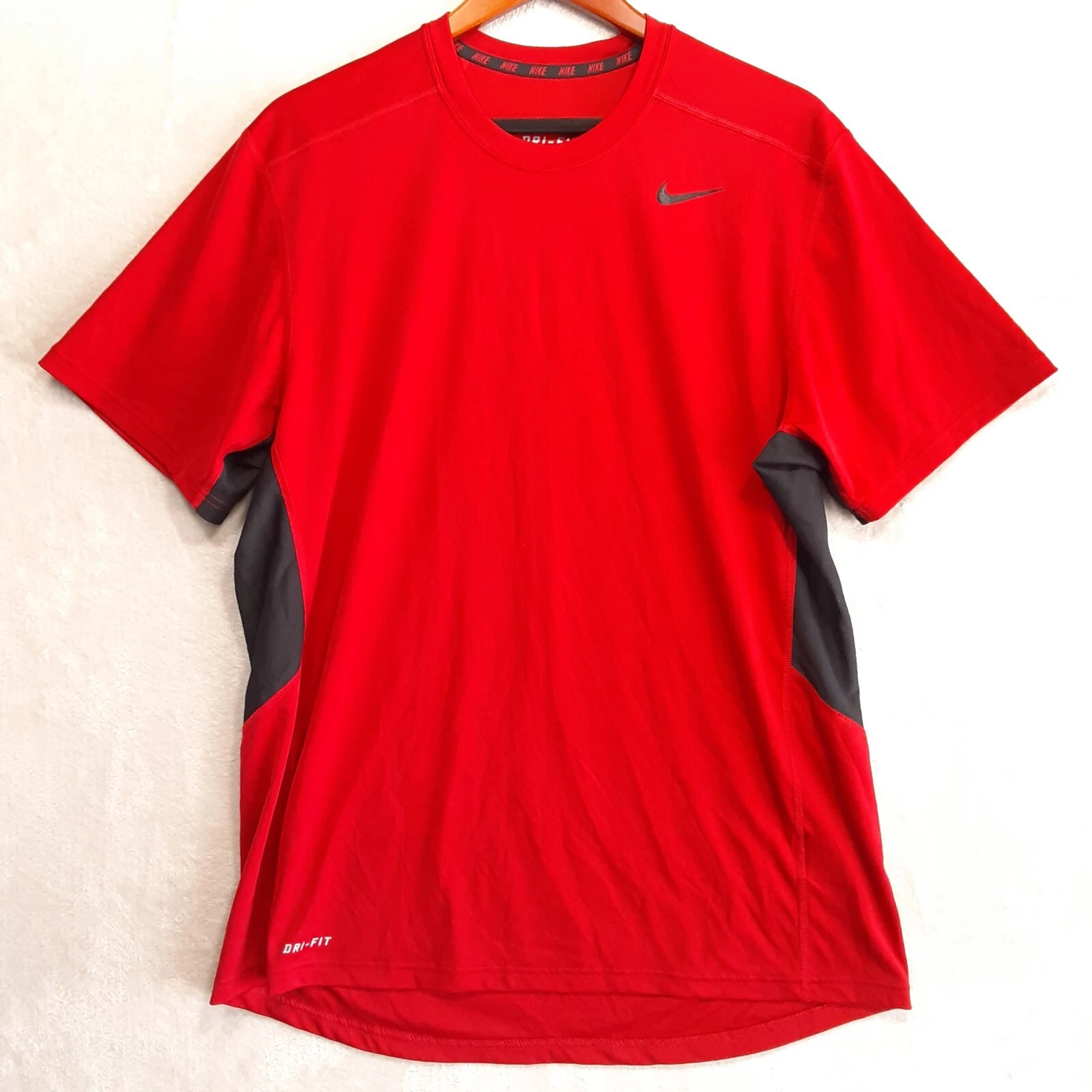 Nike Dri-Fit Mens Breathable Athletic T-Shirt Sz.L/Red-Black/Athleisure/Crewneck