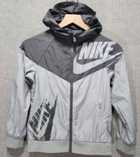 Nike Boys Gray Scale 940370 012 Full Zip Hooded Windrunner Jacket Small C27