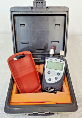 Digital Manometer/ Single Function Pressure Calibrator, Meriam M1 Series ZM101-4
