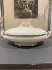 Ancien Légumier en Porcelaine Vieux Paris liseret or et vert fin XIXeme