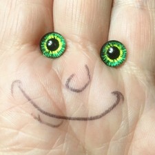 Morezmore M01577 2pc Glass Eyes Iris 8mm Green Yellow Flat Back Doll Puppet