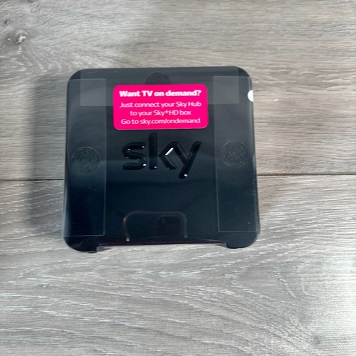 Sky Hub SRr-102 Wireless Latest Internet Black Router With Cables - Picture 5 of 9