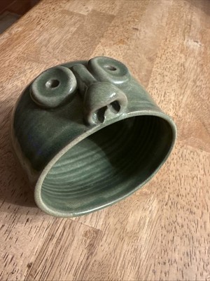 MudWorks Pottery Stratakos Signed Green Funny Face Scrubby Sponge Holder