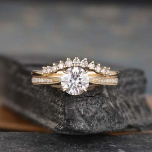 Authentic 1.00 Ct Round Cut Colorless Moissanite Curved Bridal Set 14K Yellow Gold Plated