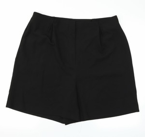 black boyfriend shorts