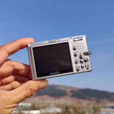 Sony Cyber-shot DSC-T10 7.2MP 3x Optical Zoom Digital Camera-100