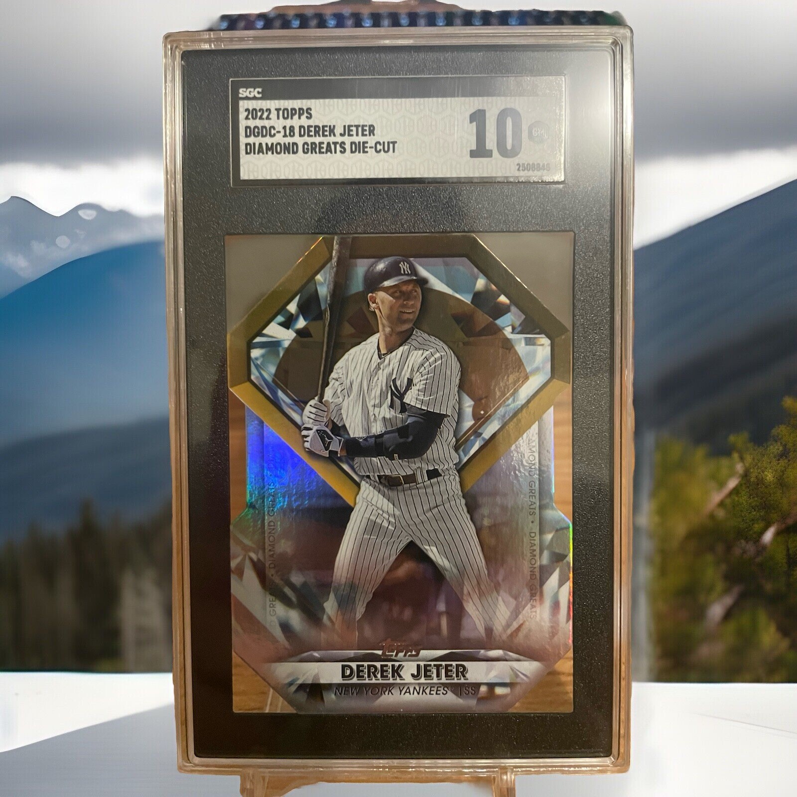 2022 Topps Diamond Greats Die-Cuts Derek Jeter #DGDC-18 PSA 9 Baseball Card