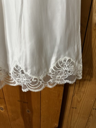 VTG CHRISTIAN DIOR Lingerie 25” HALF SLIP Lace Trim (tag M) W-26” XS PRISTINE - Picture 20 of 23