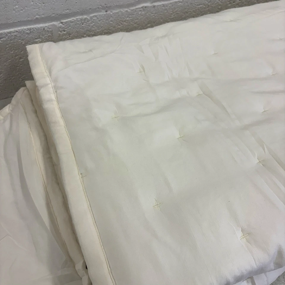 Edredón Mainstays Queen con 2 fundas de almohada diseño liso pequeñas costuras X - tostado Foto 3 de 4