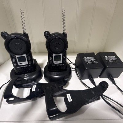 Motorola CLS1410 UHF 4-Channel Two Way Radios (2) w/ Chargers & Belt Clips (Used