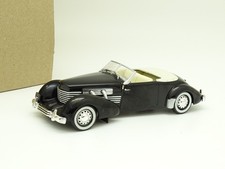 IXO SB 1:43 Diecast Model Car Cord 812 1937 Black