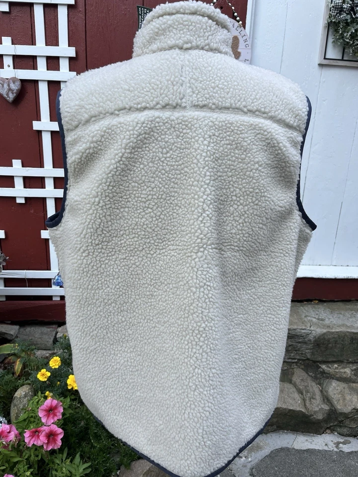 NWT LL Bean Mountain Pile Sherpa Fleece Vest Men's Size XXL Natural Blue Trim - Image 3 of 4