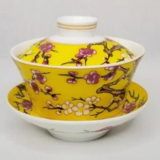 Winter Blossom Gawain 3Pc Tea Set Base, Bowl and Lid 5oz Original Box