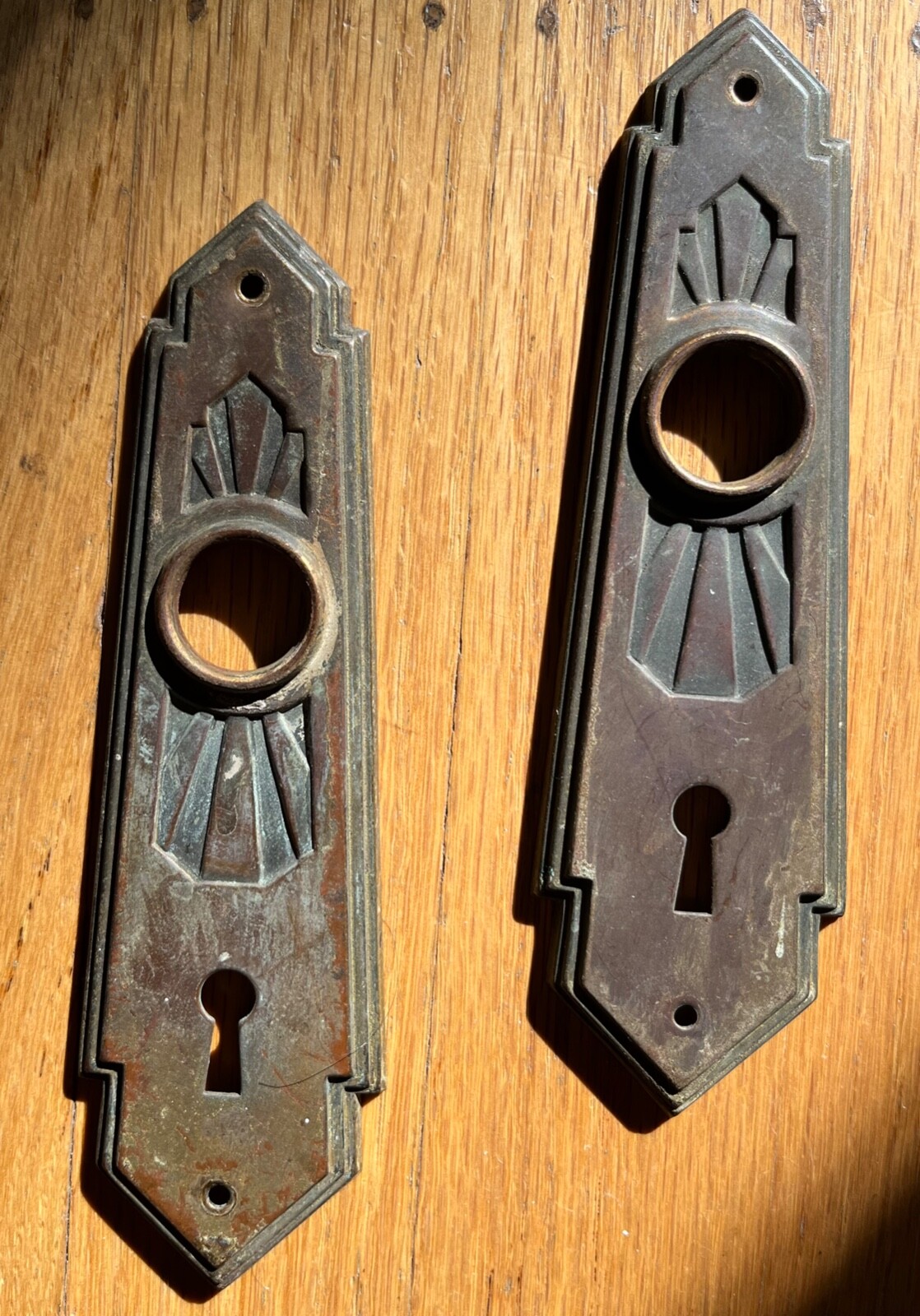 Vintage Pair Art Deco Door Knob Keyhole Backplate Metal Chrome Copper