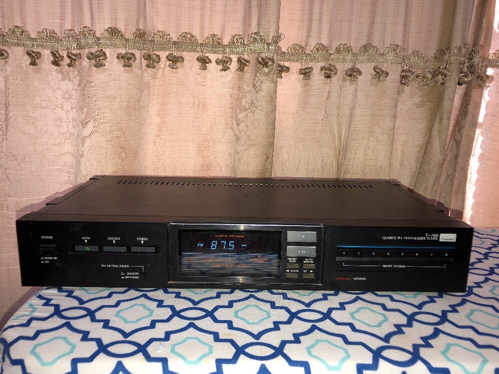 Sansui T-700 Quartz PLL Synthesizer AM/FM Stereo Tuner | eBay
