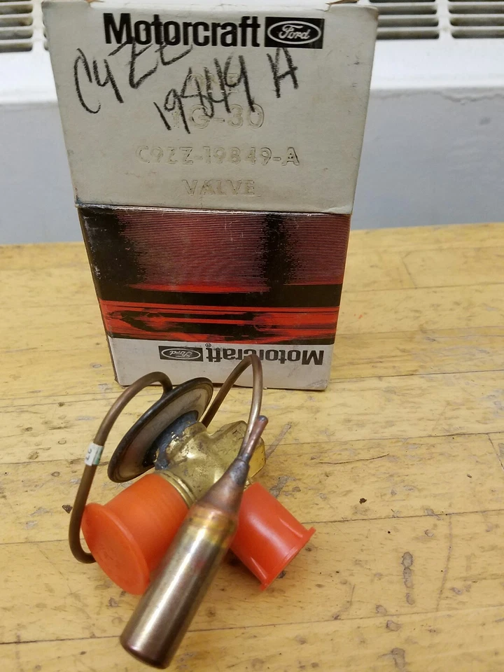 Válvula evaporadora de aire acondicionado Ford Mustang Torino Maverick Cougar Cyclone 1965-1972 nuevo de stock Foto 2 de 4