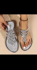 Women's Fashion Rhinestone Flower Flat Flip Flops Size 8