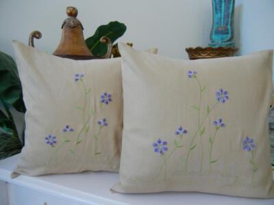 POTTERY BARN EMBROIDERED FLORAL 100% LINEN DECORATIVE 18