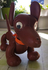 DDR Plastik  Dackel mit Wackelaugen - Design Ali Kurt Baumgarten - 70er