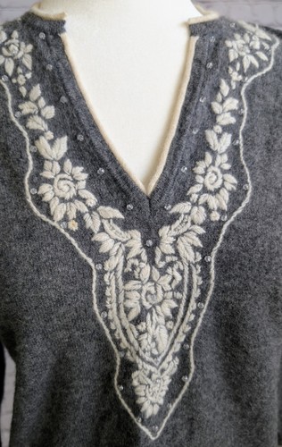 Women's 100% Cashmere Embroidered Pullover Sweater Beaded V-Neck Gray Large - Picture 2 of 3