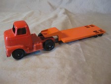 VINTAGE TOOTSIETOY RED ORANGE FLATBED TRUCK AND TRAILER