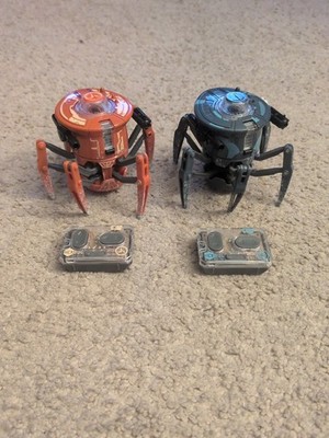 Hex Bug Battlebots Set of 2 Bots with 2 Remotes No Batteries Included