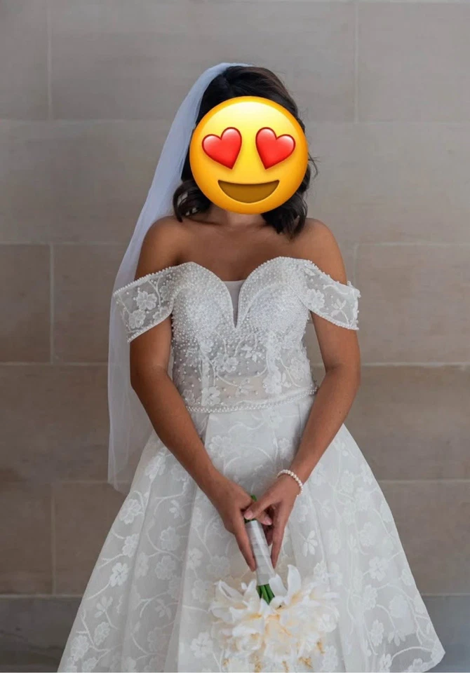 Wedding Gown Mini Dress  XS TO SMALL - VEIL INCLUDED - Image 3 of 4